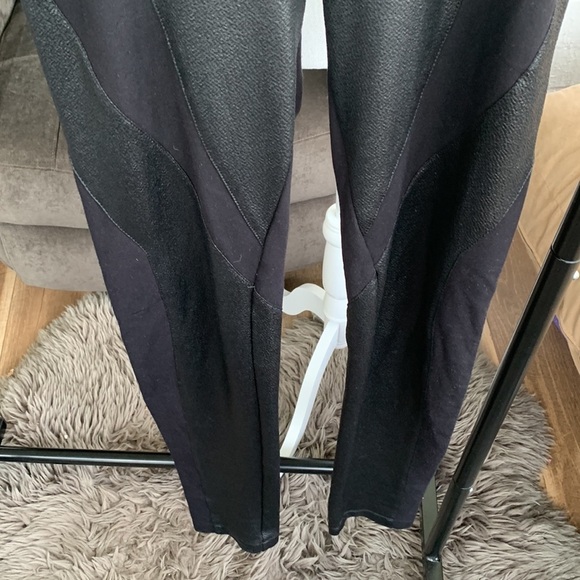 BCBGMaxAzria Faux Leather Black Panel Ankle High Rise Legging Pants sz S - Picture 4 of 7
